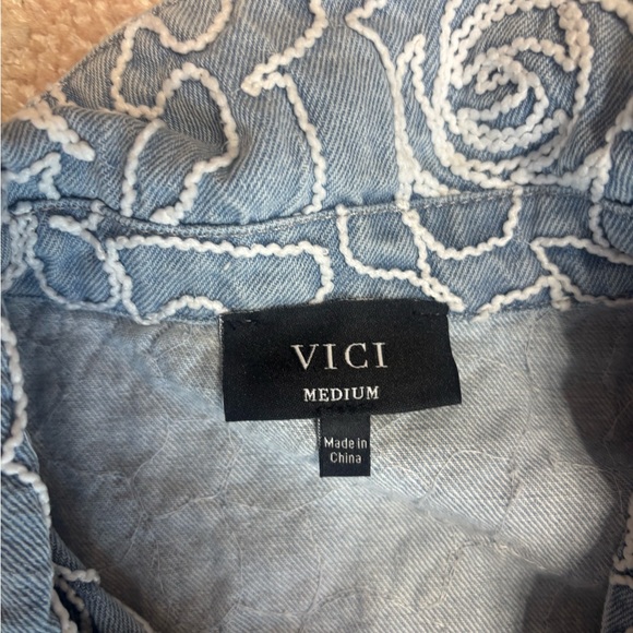 Vici Blue and White Textured Set - Picture 3 of 3